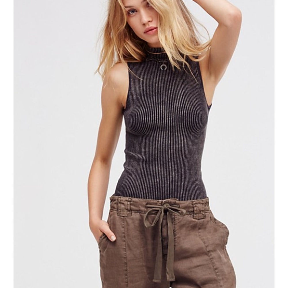 new Intimately Free People washed mock  top Xs / S - Picture 2 of 2